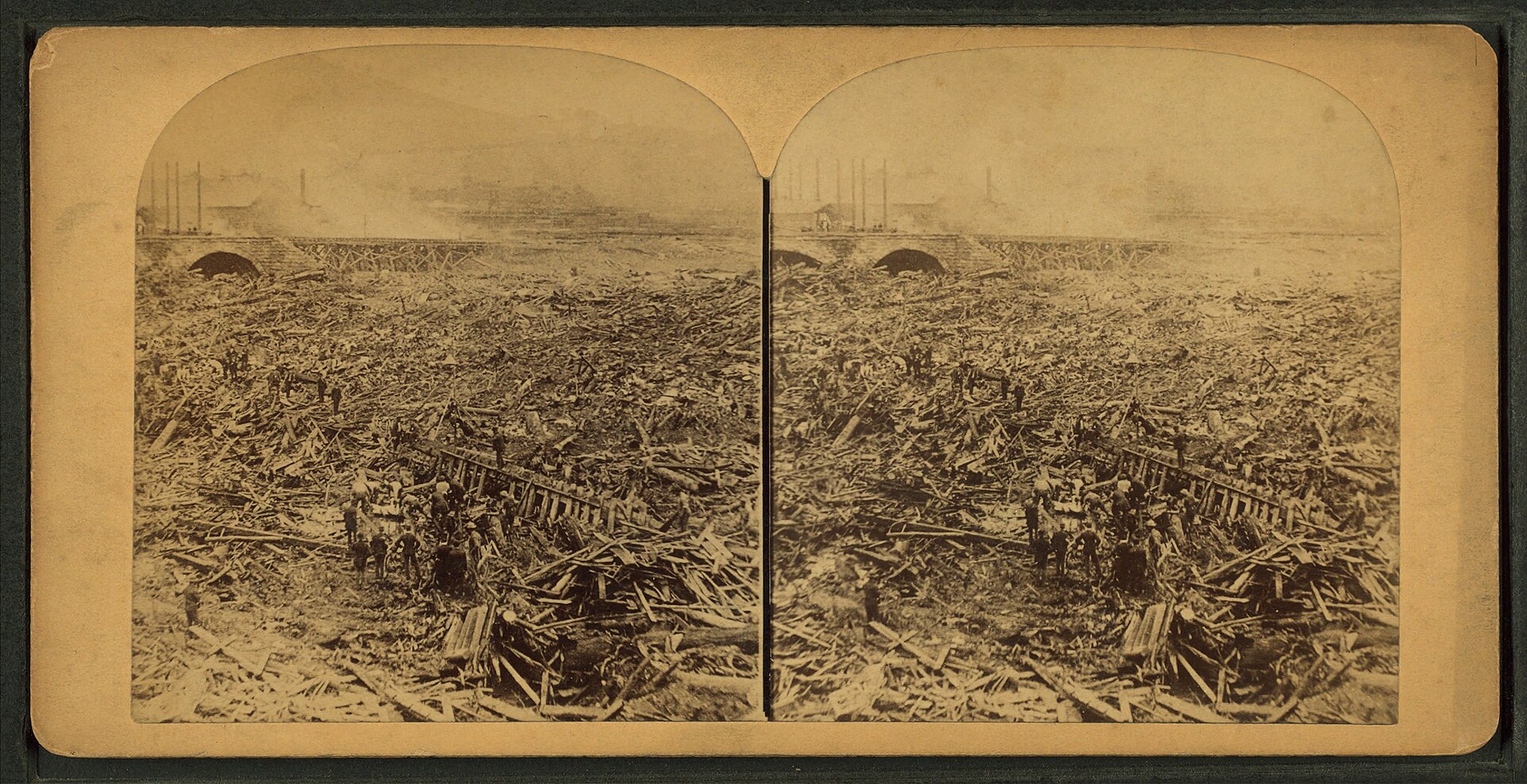 The Stone Bridge in Johnstown after the flood, showing debri